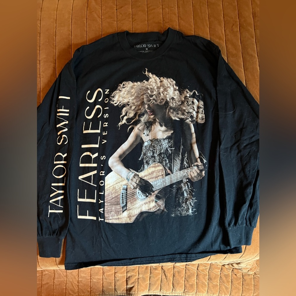 Fearless Taylor’s Version Taylor Swift You Belong With Me long sleeve tee Size M
